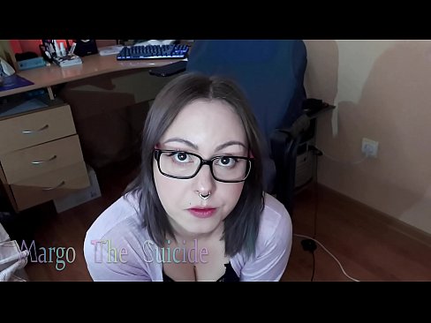 ❤️ Сексуальна дівчина в окулярах глибоко відсмоктує дилдо на камеру ❤️❌ Порно-відео у нас ﹏